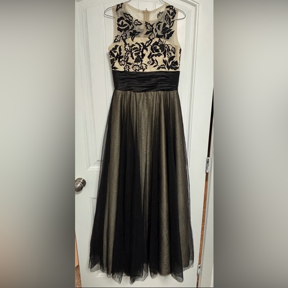 Elegant Black Jjshouse Strapless Gown Size 4 - Picture 1 of 8